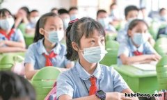 形容学生听课的词语有哪些 形容课堂上学生认真听课的成语