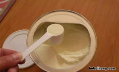 奶粉结块不溶解怎么回事 奶粉结块不融化怎么回事