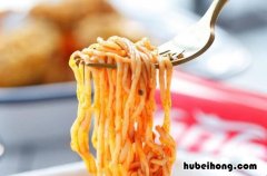 如何去除火鸡面的油污 火鸡面的调料怎么洗掉