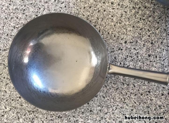 炒菜锅是生铁好还是熟铁好 炒菜铁锅是生铁好还是熟铁好