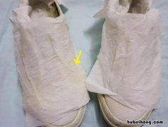 小白鞋洗黄了怎么补救 小白鞋洗了发黄怎么办小妙招