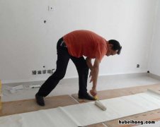 贴墙纸有哪些注意事项 贴墙纸都需要什么材料