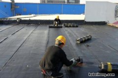 顶楼漏水楼下住户要均摊吗 顶楼漏水楼下住户不承担责任咋办