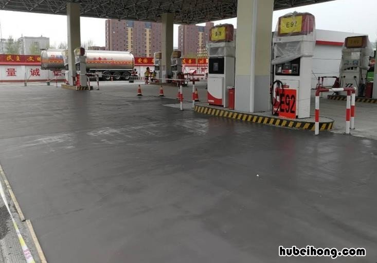 水泥地面怎么养护 刚打好的水泥地有毒吗怎么处理