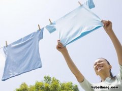 油漆弄到衣服上怎么洗掉 油漆弄到衣服怎么洗简单方法