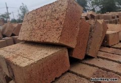泡水砖不泡水直接刷背胶可以吗 泡水砖用不用刷背胶水