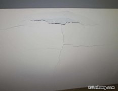 墙体开裂的原因有哪些 墙体开裂是正常现象吗视频