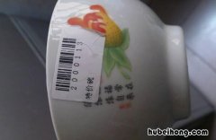 碗上面贴的标签胶洗不掉怎么办 碗上标签纸的胶怎么去掉