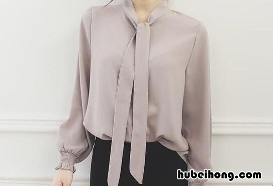 衣服老往身上吸怎么办 衣服总往上跑怎么办