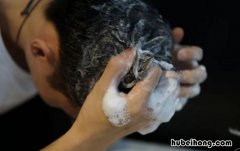 起泡胶弄到头发上怎么才能弄下来 起泡胶弄到头发上怎么去掉