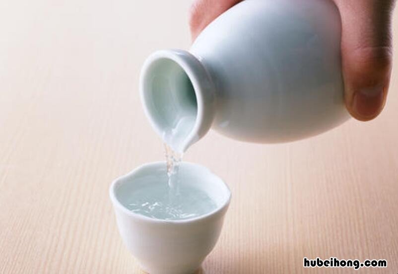 酒精挥发要多久 半斤白酒后几小时吹气测不出
