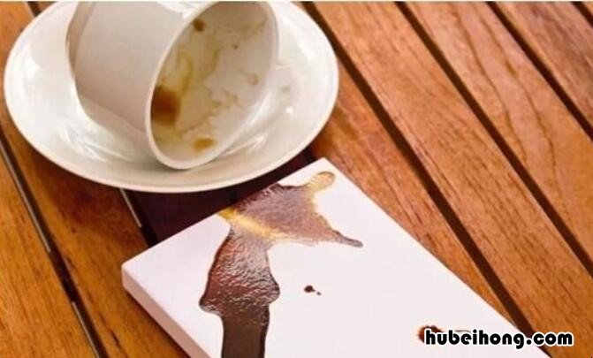 陈旧奶茶污渍怎么去除 长时间干了的奶茶渍能洗掉吗