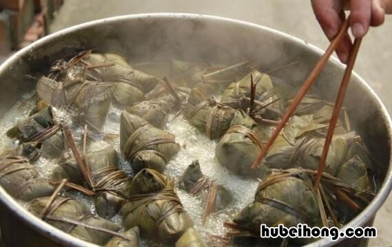 高压锅煮粽子锅变黑了怎么办 高压锅煮粽子太满了可以吗