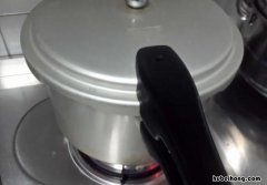 高压锅盖子错位卡住打不开怎么办 高压锅盖子卡住拧不开