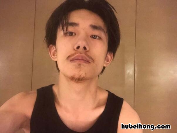 直男是什么 直男暗恋你最准的表现