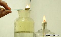 红磷在氧气中燃烧的现象是什么 用红磷燃烧测空气中氧气含量时观察到的现象是