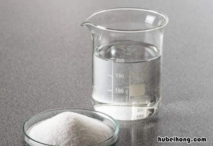 食盐水能代替生理盐水吗 食盐水能代替生理盐水吗?