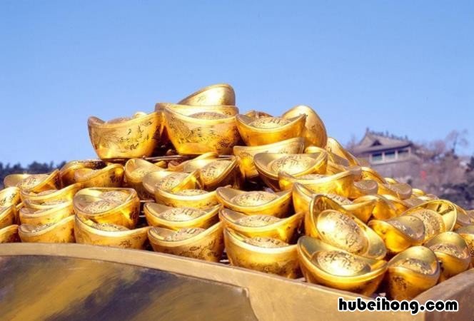 腰缠万贯成语出处在哪 腰缠万贯的成语解释及意思