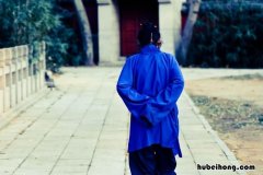 褒贬是什么意思 洋葱家庭教育诈骗套路