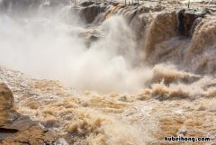 黄河之水天上来下一句是什么 今不见黄河之水天上来出自哪位诗人