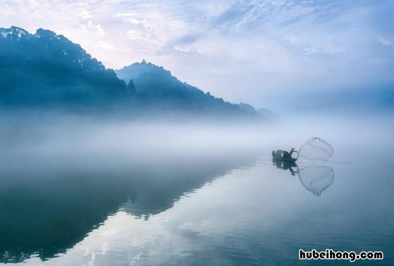 雾锁山头山锁雾的下一句是什么 雾锁山头山锁雾的下一句是什么?